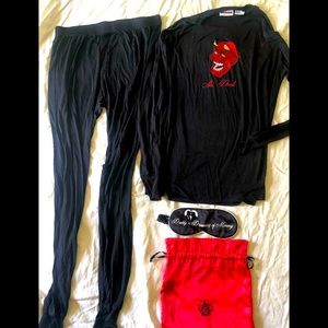 “Mary Green” Mans Silk long underwear set Sz XL